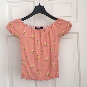 Forever 21 Women’s Top S Pinkish Stretchy Short sleeves T-Shirt Cinched Floral